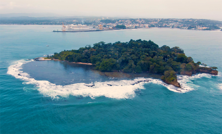 Costa Rica: a world-class surfing destination | Still: Christopher Crass