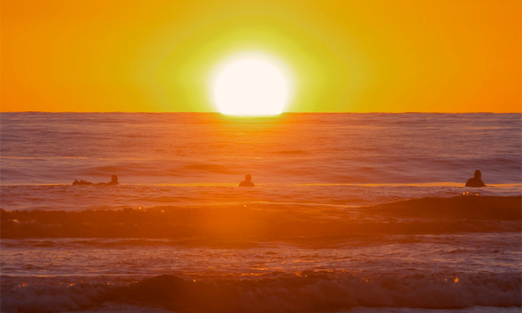 “Seeking Swells”: Costa Rica through the lens of Chris Crass – SurferToday