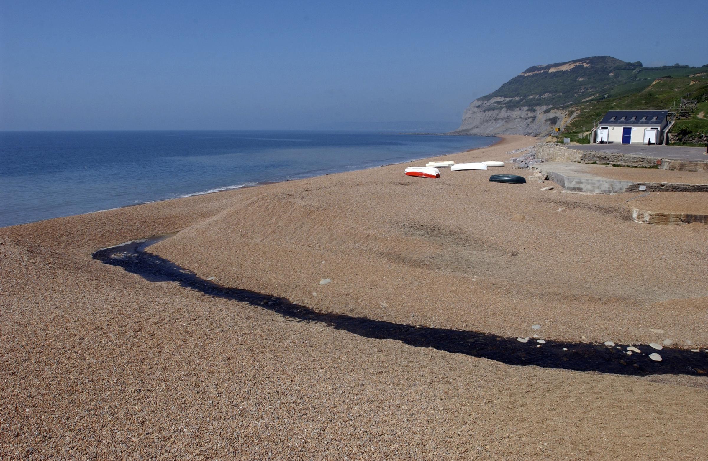 10-year-old girl rescued after getting into difficulties in the sea – Dorset Echo