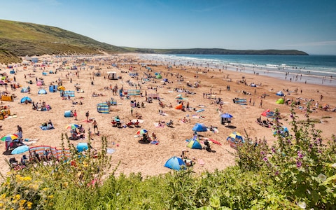 A postcard from Woolacombe, where the beach is less busy than officials suggest – Telegraph.co.uk