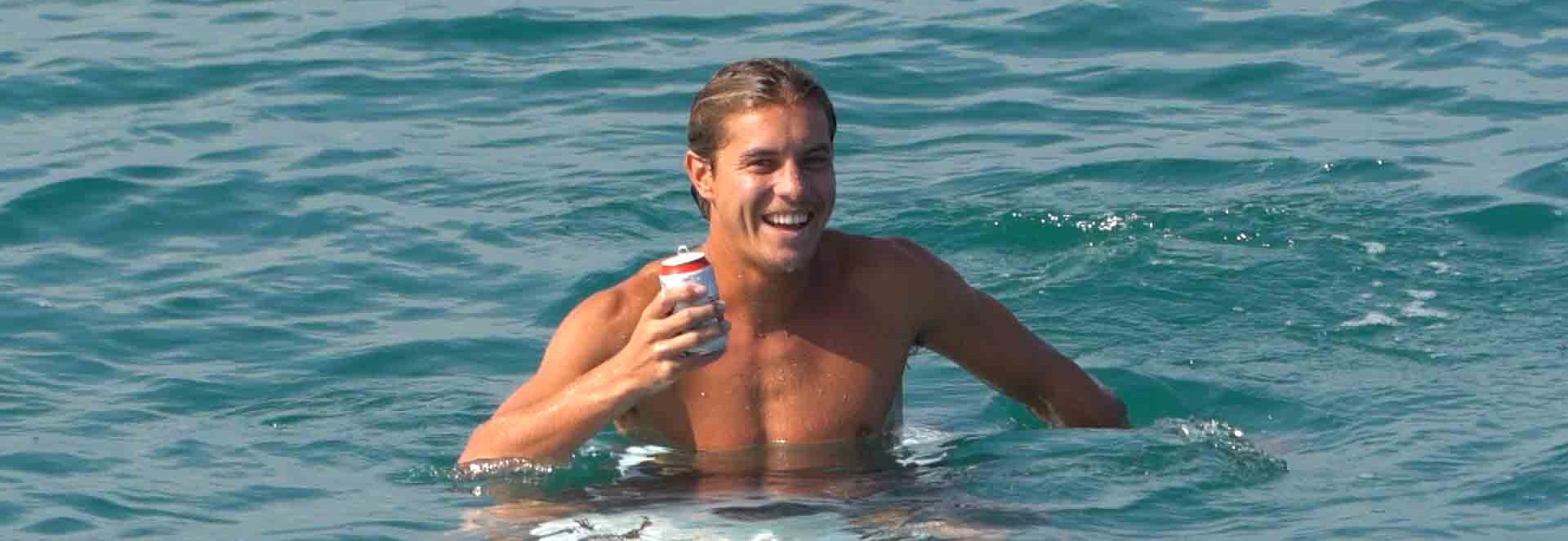 Encinitas residents mourn death of lifeguard, surfer Blake Dresner – Coast News