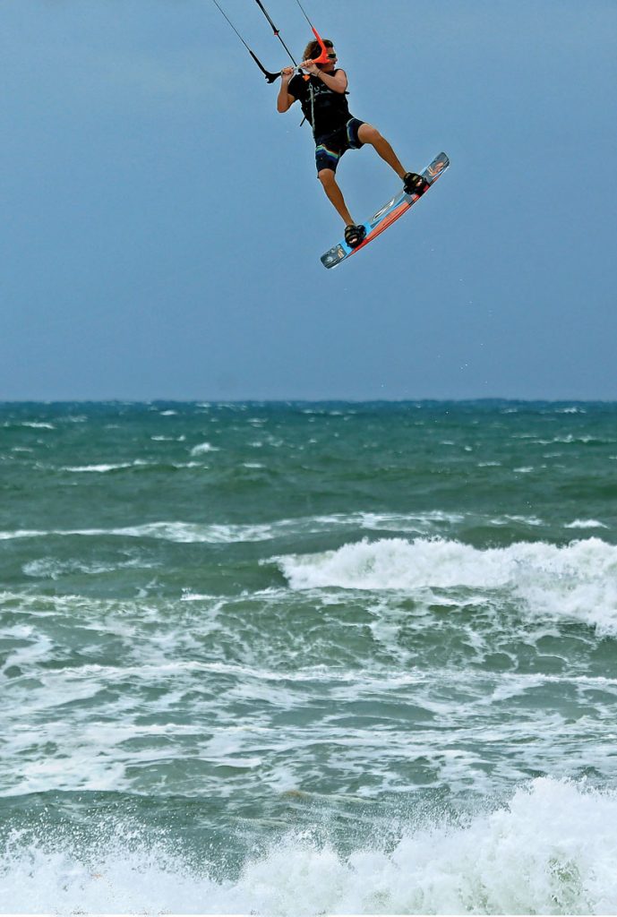 Fly High with New Wave Kiteboarding – Stuart Magazine