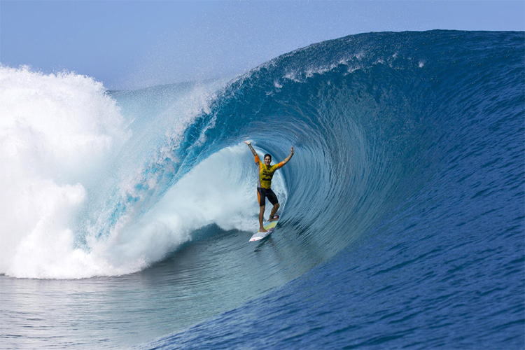 Gabriel Medina: celebrating a tube riding feast at Teahupoo | Photo: WSL