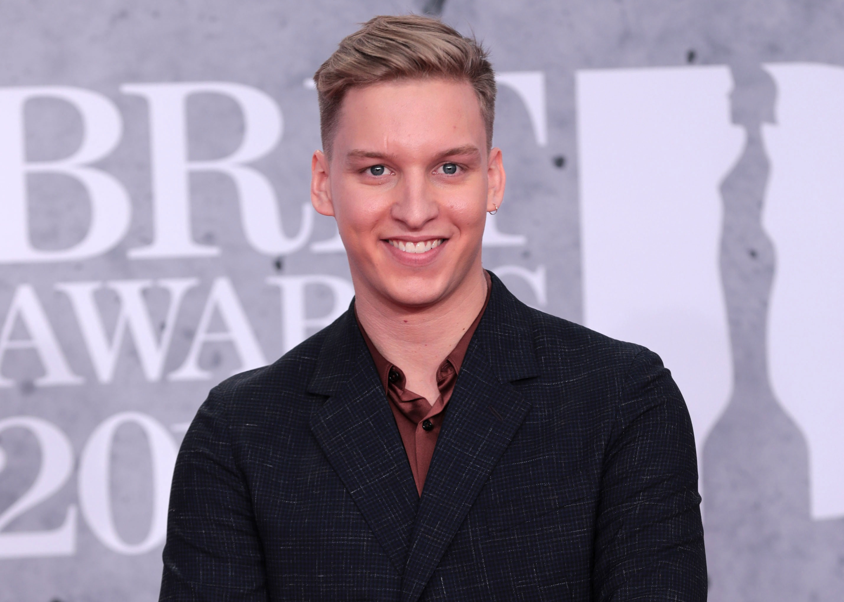 Shotgun singer George Ezra claims some big names are not entirely human