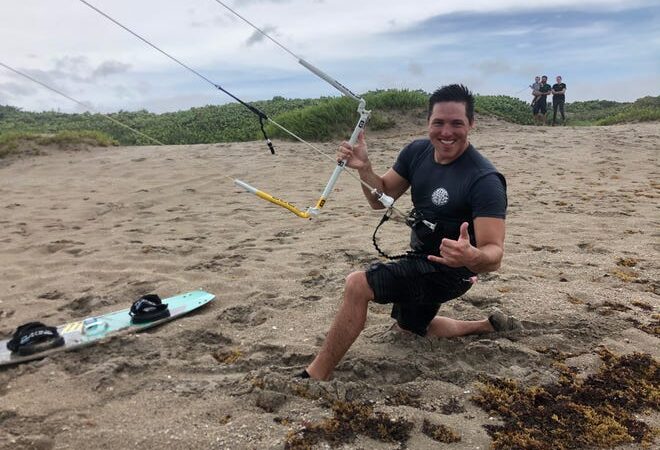 Kite-boarders brave Tropical Storm Isaias at Stuart Beach, bystanders watch in awe – TCPalm