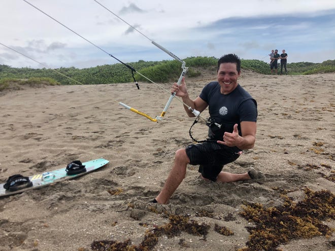 Kite-boarders brave Tropical Storm Isaias at Stuart Beach, bystanders watch in awe – TCPalm