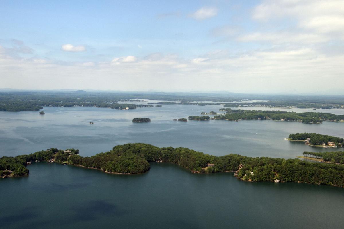 Mississippi man dies after wakeboarding at Smith Mountain Lake – Roanoke Times