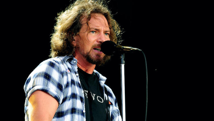 Pearl Jam Wants To Hang Out With You While Protecting Voting Rights – iHeartRadio