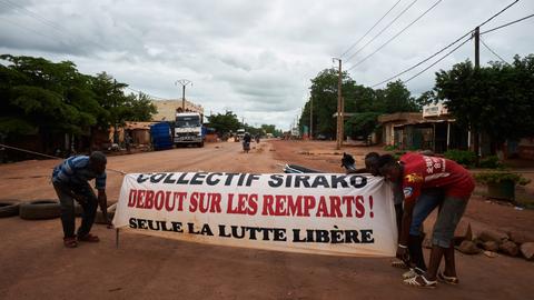 About 1,000 trucks stranded as Mali road protests continue