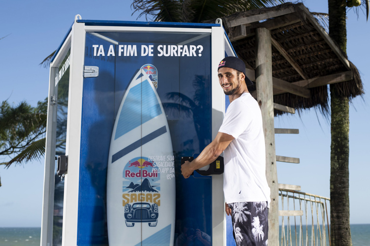 Brazil tests the world’s first surfboard sharing service – SurferToday