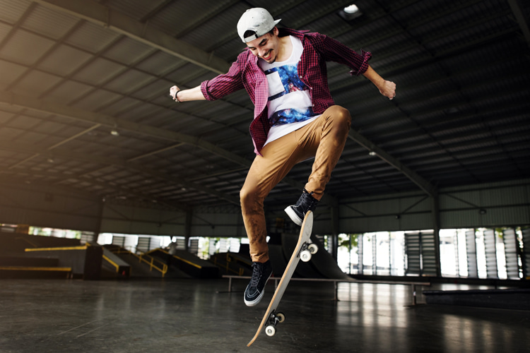Ollieing: skateboarding's ultimate trick requires a lot of practice | Photo: Shutterstock