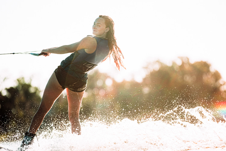 Moxie Pro: the first ever female-only wakeboarding series – SurferToday