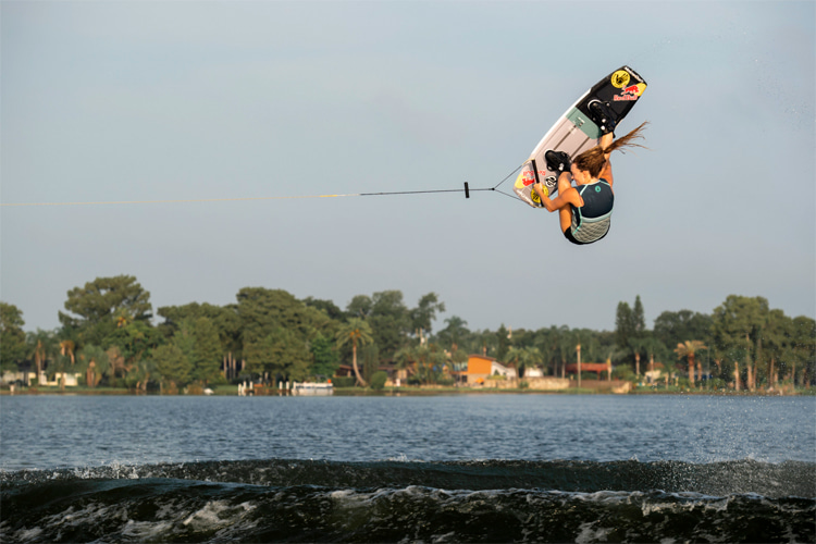 Nic Rapa and Meagan Ethell win 2020 wakeboard world titles – SurferToday