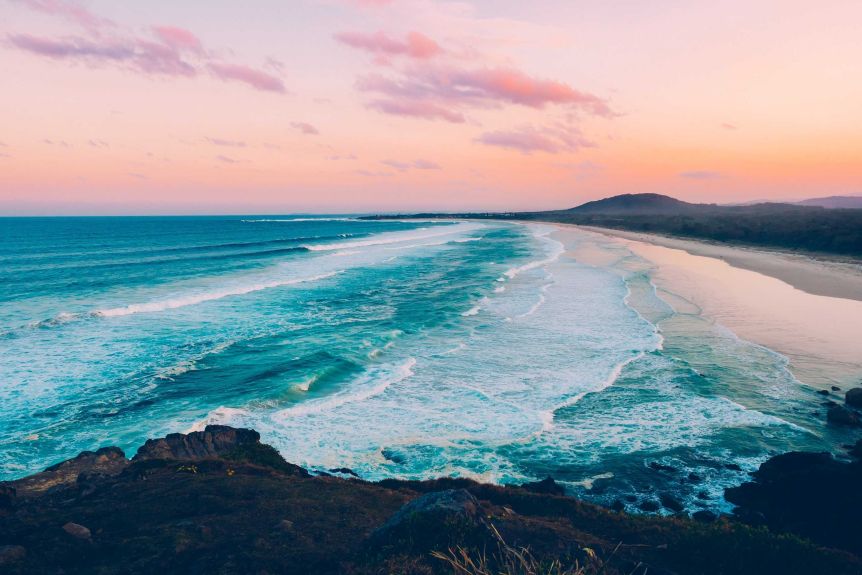 Professional surfing contest to go ahead at Tweed, despite fatal shark attack 20km north – ABC News