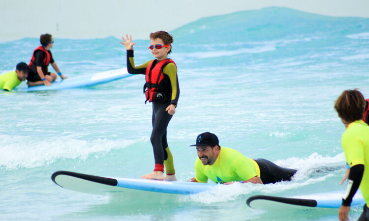 The benefits of wave pools to adaptive surfers – SurferToday