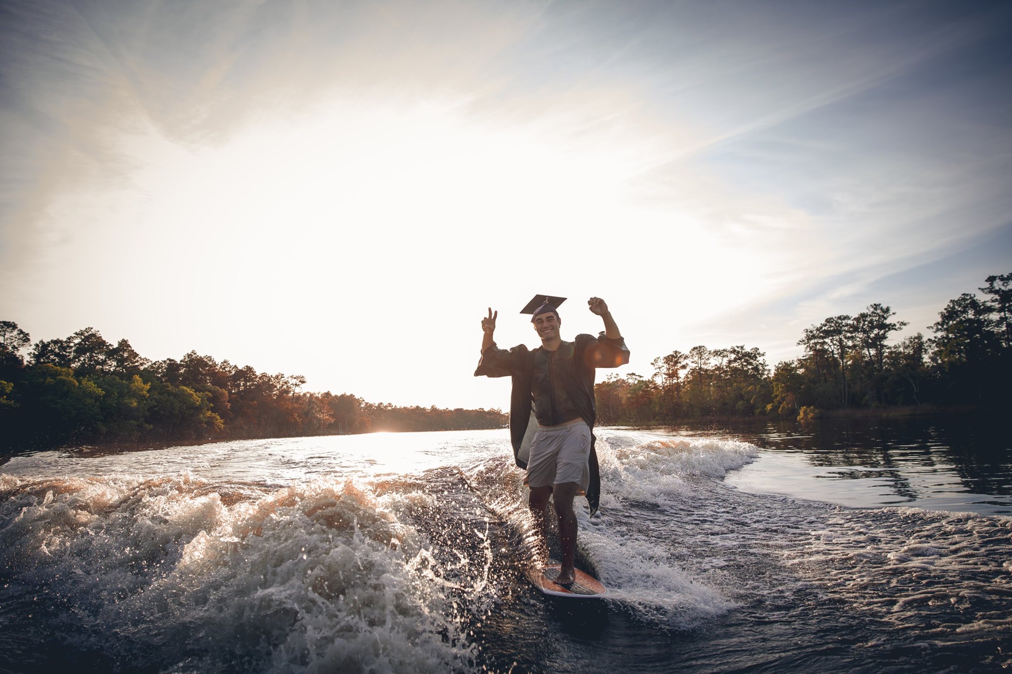 Wakulla HS football star’s wakeboarding senior photos go viral – WTXL ABC 27