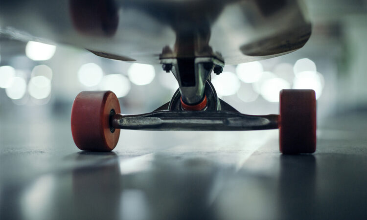 How to change skateboard wheels and bearings – SurferToday