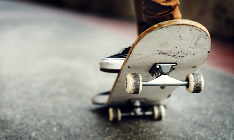 How to do tic-tacs on a skateboard – SurferToday